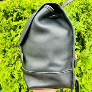 COACH Daypack 9791 Legacy Vintage Drawstring Leather Backpack Made In The USA ?? Coach | Bags | Coach Daypack 979 Legacy Vintage Drawstring  main image 4